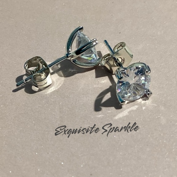 💖Silver Filled Brilliant Cut Heart Prong Diamond (Lab) Stud Earrings - Picture 5 of 17